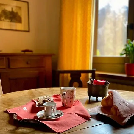 Relais - Fiore Di Bosco - Mont Blanc - Italia